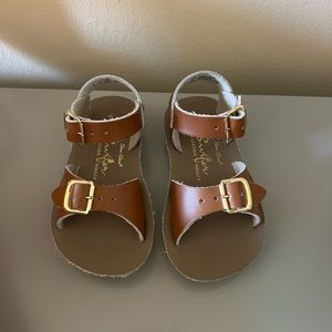 Sun-San Salt Water Surfer Sandal - Tan Leather
Size 6- with Box